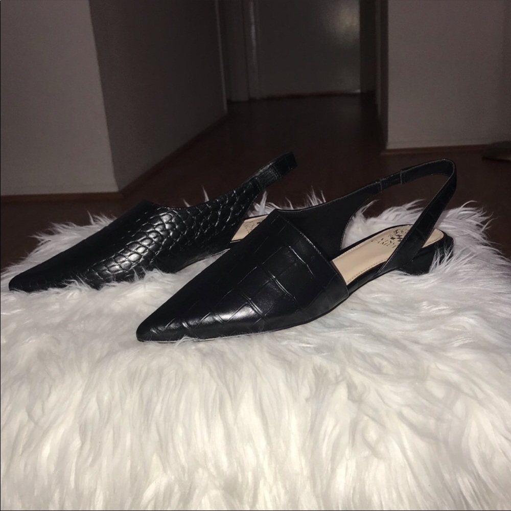 Vince Camuto Cilda black leather flats